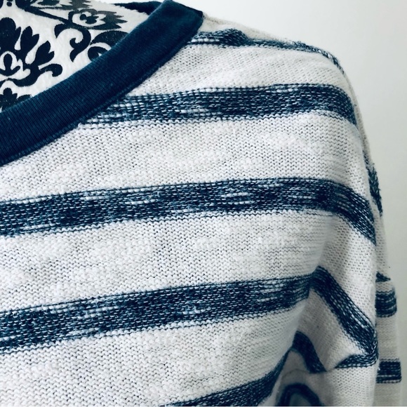 Pull & Bear Cropped Striped Knit Sweater Shirt Top White Navy Blue S - Picture 2 of 5